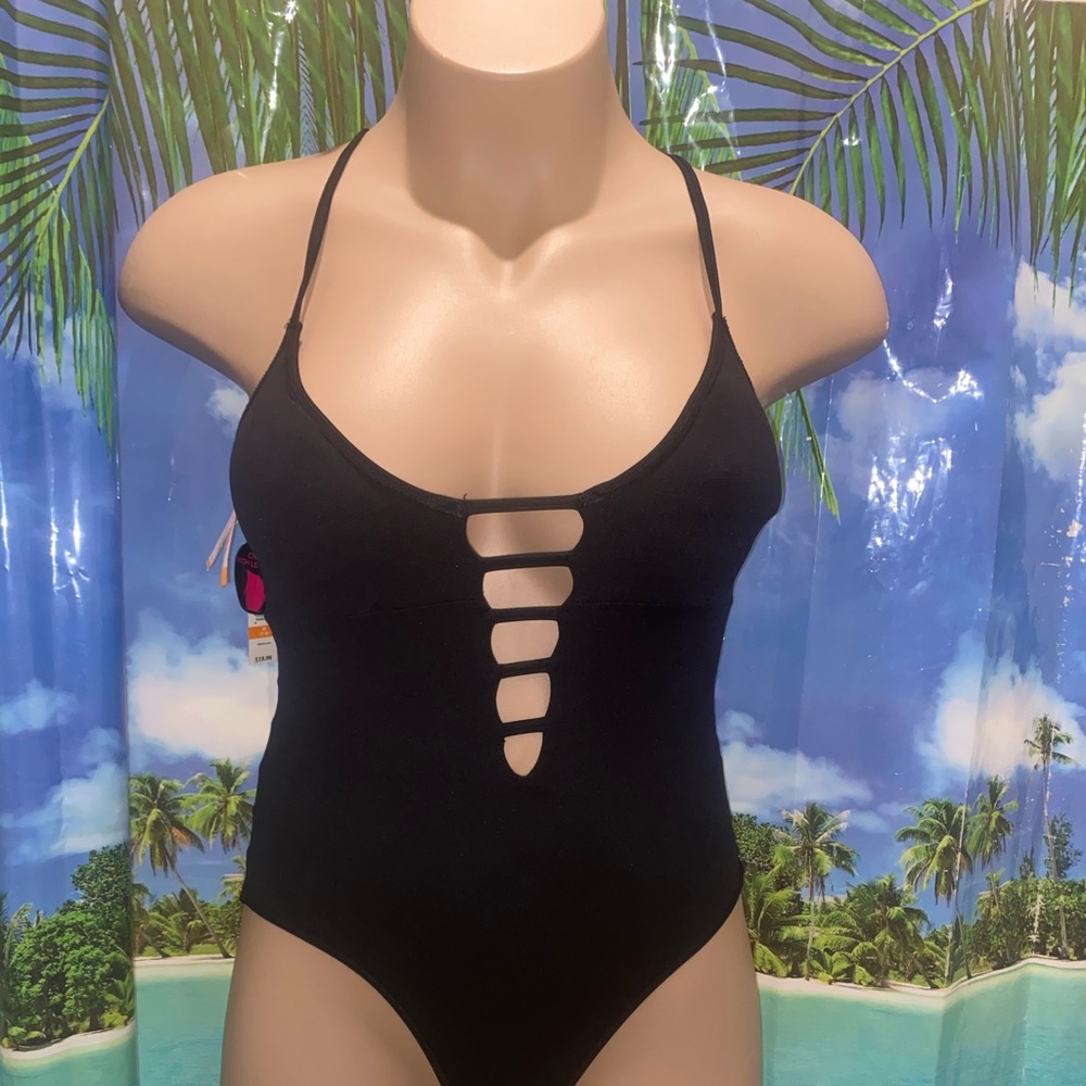 Women’s bathing suit